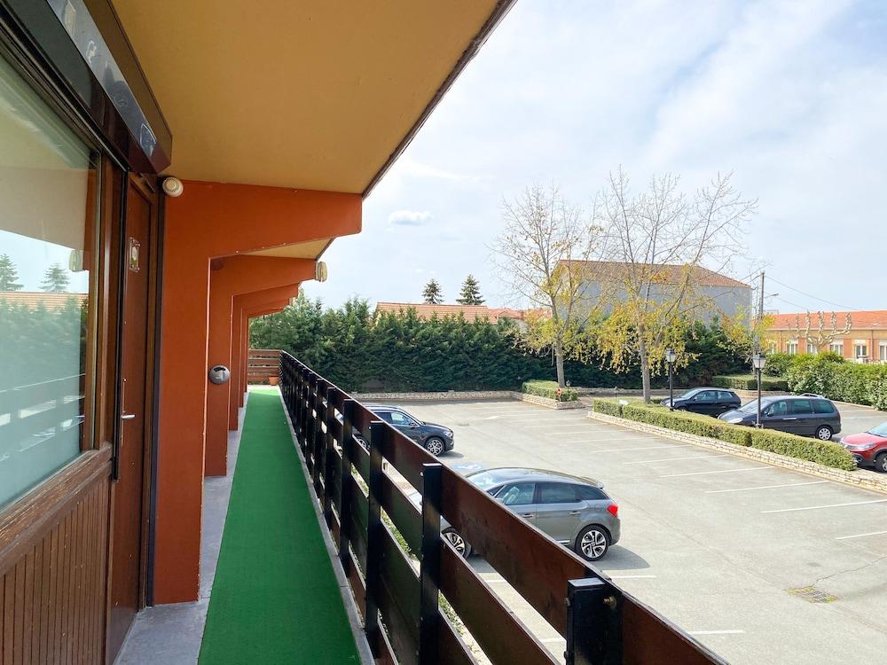 Kyriad Direct Roanne Hotel Kültér fotó